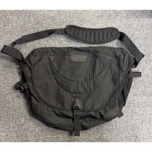 L L Bean Black Messenger Bag Padded Shoulder Strap School Office Travel